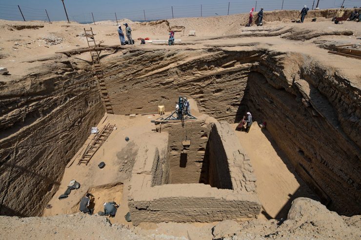 Czech archaeologists discovered the mysterious tomb of an ancient Egyptian general who oversaw an army of foreign soldiers.
