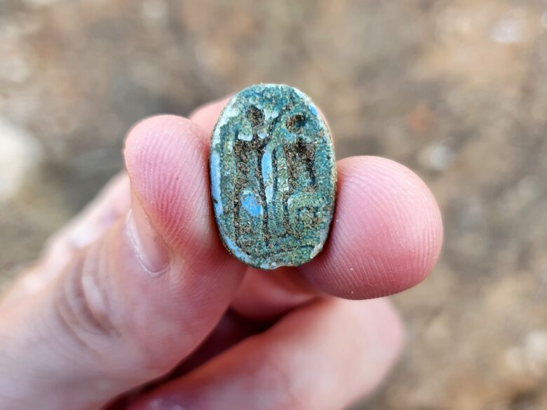 Near Tel Aviv, students discover a 3000 year old scarab.