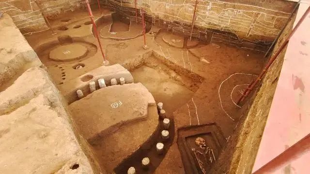 Ancient granaries reaching back more than 5,000 years discovered in Henan, China.