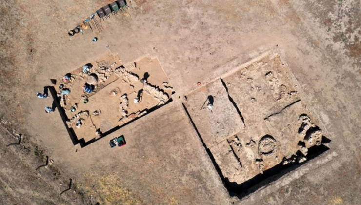 3350 years old palace structure and grain jars found at Tepecik Mound in Aydın, Türkiye