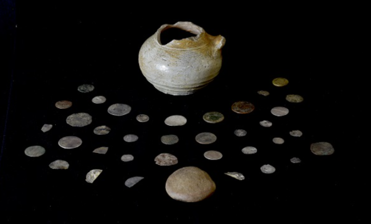 Coin hoards reveals information before the Glencoe Massacre.
