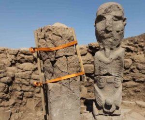 One of the most realistic human statues was found in Karahantepe.